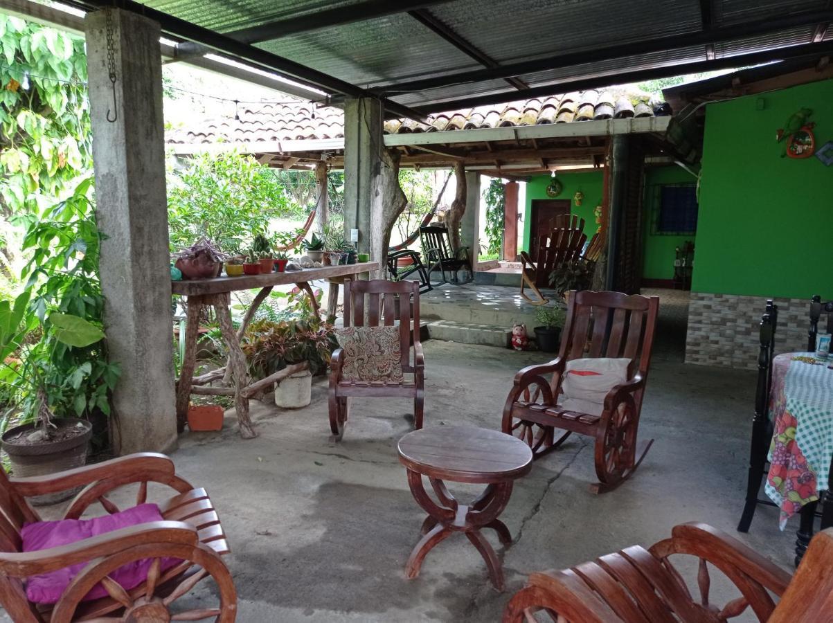 Loren'S House Moyogalpa Extérieur photo